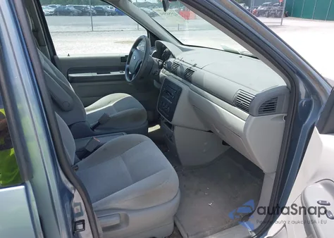 2004 Ford Freestar z USA, uszkodzony, nr VIN 2FMVA51654DB12409